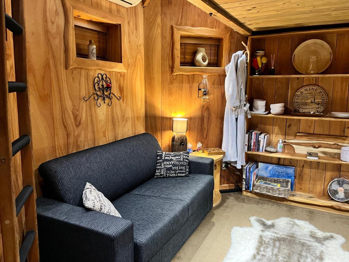 Tree House Lodge Bed & Breakfast Cheviot Exterior foto
