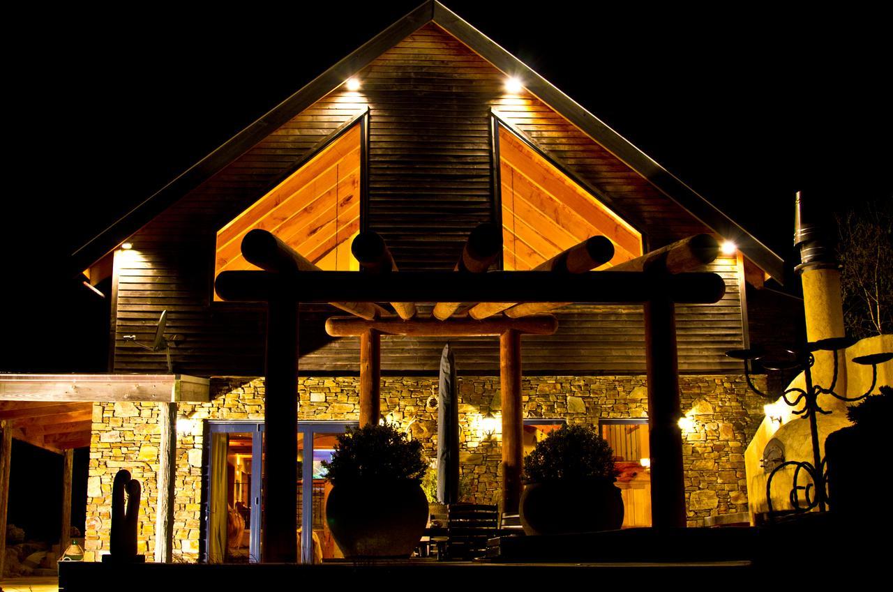 Tree House Lodge Bed & Breakfast Cheviot Exterior foto