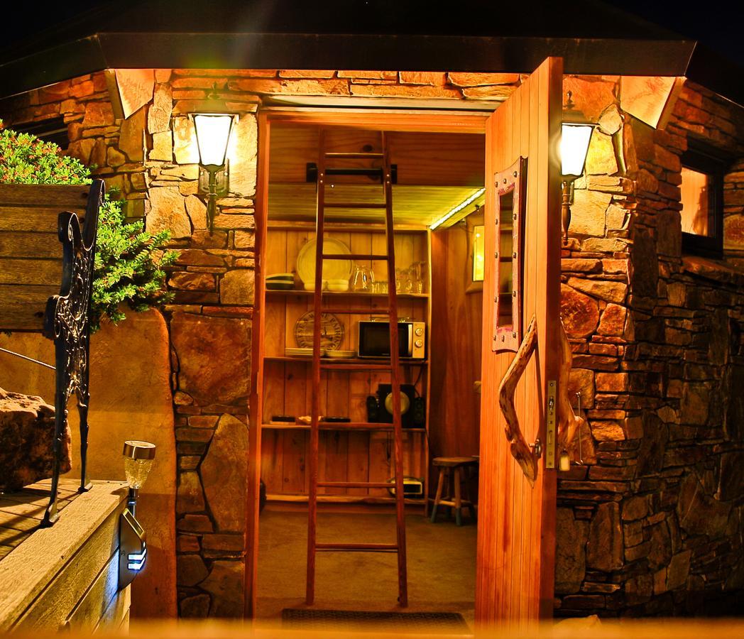 Tree House Lodge Bed & Breakfast Cheviot Exterior foto